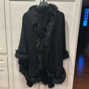 Elegant Black Fur-Trimmed Cape